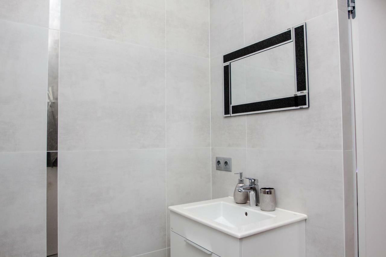 Apartmán Novel Varšava Exteriér fotografie